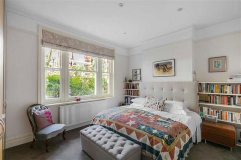 2 bedroom flat for sale, Riverview Gardens, London SW13