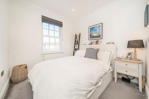2 bedroom flat for sale, Barton Road, London W14