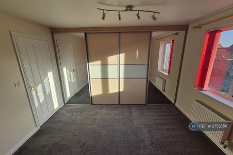 4 bedroom terraced house to rent, New Forest Way, Leeds, LS10