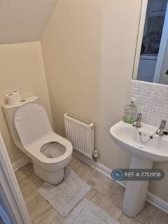4 bedroom terraced house to rent, New Forest Way, Leeds, LS10