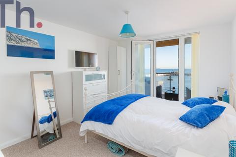 3 bedroom flat for sale, Sandbanks, Sandown PO36