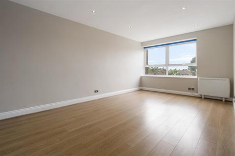 1 bedroom flat for sale, Chase Side, London N14