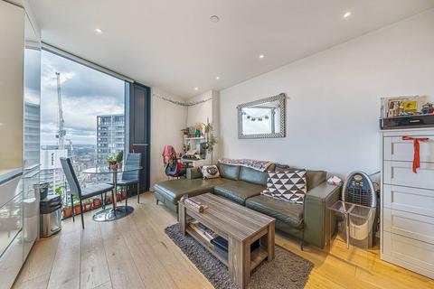 Studio to rent, Strata SE1, Elephant and Castle, London, SE1