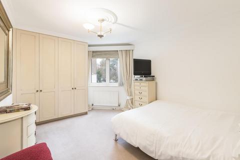 2 bedroom flat to rent, Priors Lodge, 56-58 Richmond Hill, Richmond, TW10