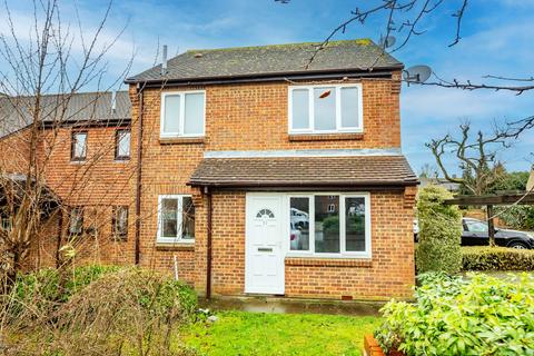 St. Leonards Court, Sandridge AL4