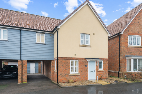 4 bedroom detached house for sale, Flitchside Drive, Dunmow CM6