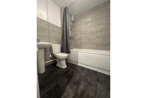1 bedroom flat to rent, LIMES COURT, MITCHAM, MERTON