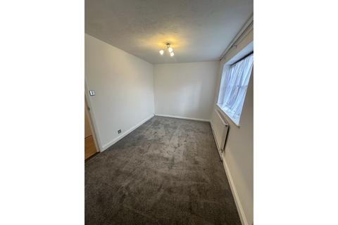 1 bedroom flat to rent, LIMES COURT, MITCHAM, MERTON