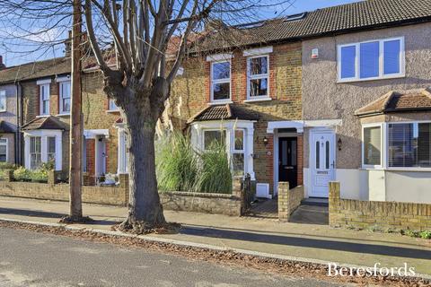 4 bedroom terraced house for sale, Margaret Road, Gidea Park, RM2