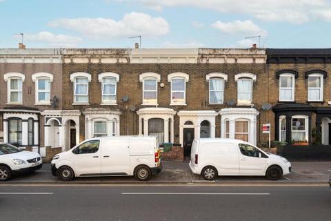 4 bedroom semi-detached house to rent - High Road Leytonstone, London