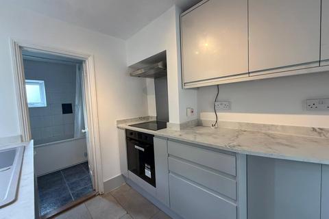 2 bedroom terraced house for sale, Dover Road, Northfleet, Gravesend, Kent, DA11