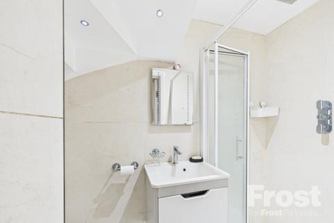 1 bedroom property to rent, Staines Road, Feltham, TW14