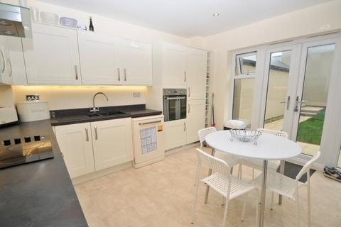 3 bedroom terraced house for sale, Weavers Way, Bristol BS37