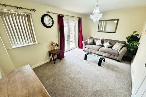 3 bedroom end of terrace house to rent, Athole Street, Greater Manchester M5