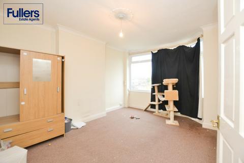 2 bedroom maisonette for sale, Bicknoller Road, Enfield EN1