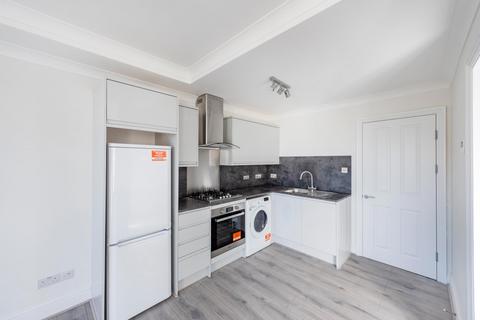 1 bedroom flat to rent, Balham High Road, Balham