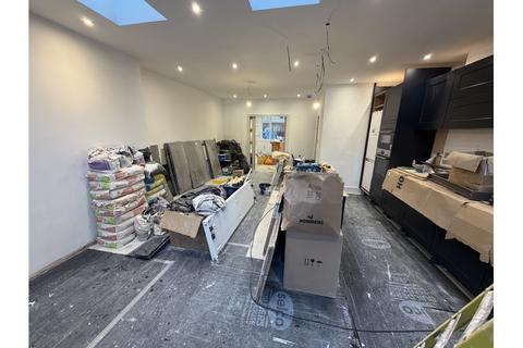 3 bedroom terraced house to rent, STREATHAM ROAD, MERTON, MITCHAM