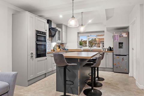 3 bedroom semi-detached house for sale, 2 Old Rectory Close, Powick, Worcester.  WR2 4QU