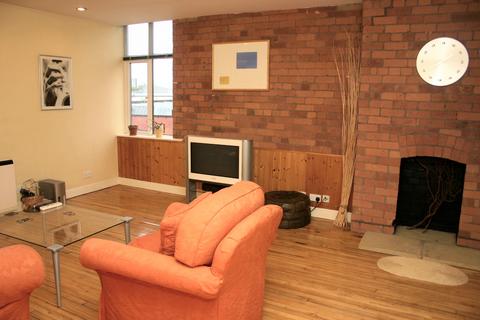 2 bedroom flat to rent, 384 Chester Road, Manchester, M16