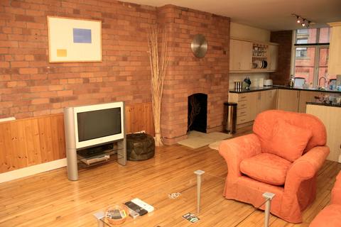 2 bedroom flat to rent, 384 Chester Road, Manchester, M16