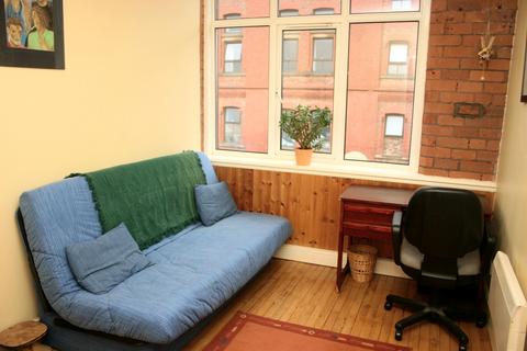 2 bedroom flat to rent, 384 Chester Road, Manchester, M16