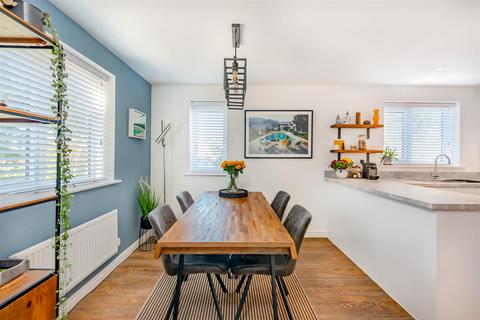 3 bedroom detached house for sale, Rhodes Way, Billingshurst