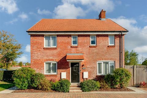 3 bedroom detached house for sale, Rhodes Way, Billingshurst