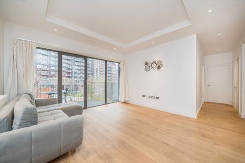 2 bedroom flat to rent, Botanic Square, London E14