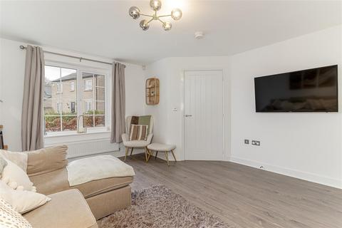 3 bedroom semi-detached house for sale, Rowan Crescent, Leeds