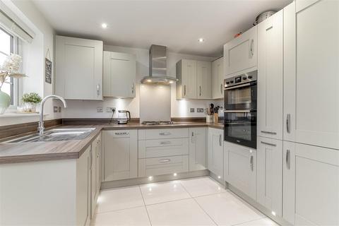 3 bedroom semi-detached house for sale, Rowan Crescent, Leeds