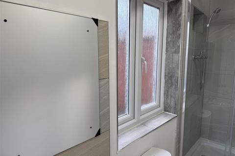 2 bedroom flat to rent, Benson Avenue, Wolverhampton