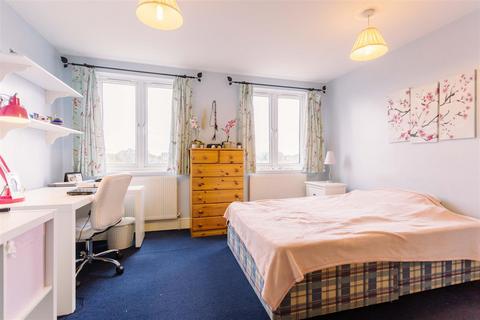 2 bedroom maisonette to rent, Fonthill Road, Finsbury park