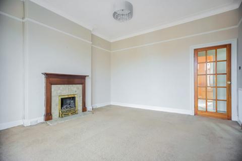 3 bedroom flat for sale, 8 Willowbrae Gardens, Willowbrae, Edinburgh, EH8 7EW