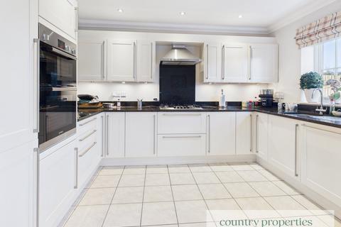 3 bedroom semi-detached house for sale, Digswell Rise, Welwyn Garden City, AL8