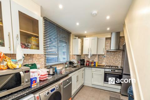 3 bedroom flat to rent, Walworth Place London SE17