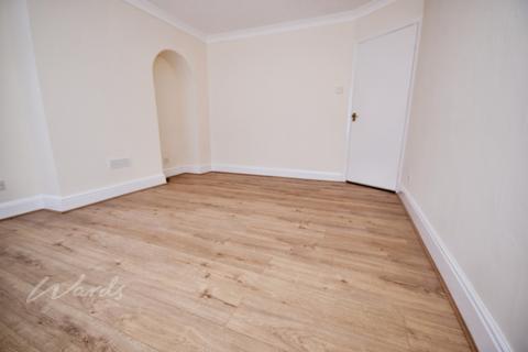 2 bedroom terraced house to rent, Third Avenue Gillingham ME7