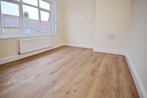 2 bedroom terraced house to rent, Third Avenue Gillingham ME7