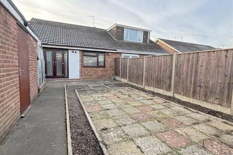 2 bedroom semi-detached bungalow to rent, Sherburn Close, Middlesbrough
