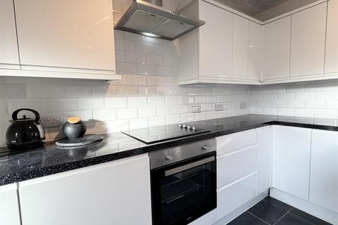 2 bedroom semi-detached bungalow to rent, Sherburn Close, Middlesbrough