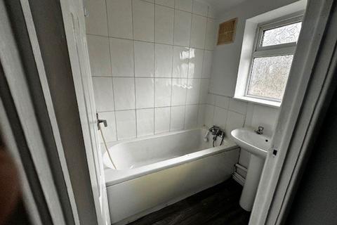 3 bedroom house to rent, Kingsthorpe Avenue, Corby