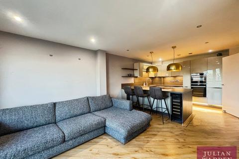 2 bedroom flat to rent, Wilmslow Road, Didsbury, Manchester, M20