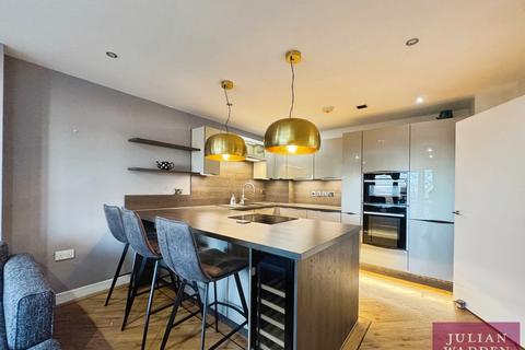 2 bedroom flat to rent, Wilmslow Road, Didsbury, Manchester, M20