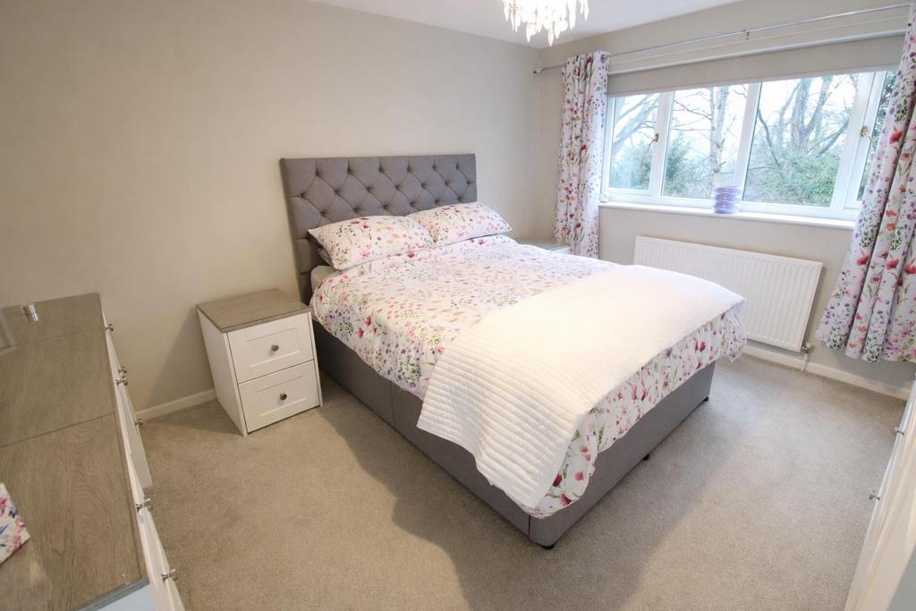 Bedroom 1.jpeg