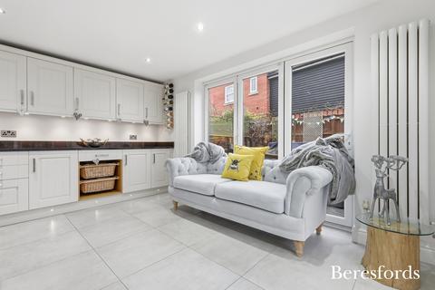 5 bedroom detached house for sale, Ickworth Close, Great Notley, CM77