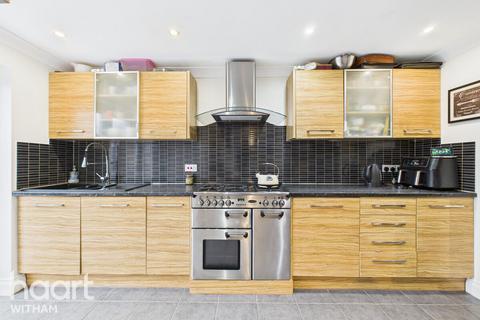 4 bedroom end of terrace house for sale, Cherry Tree Rise, Witham