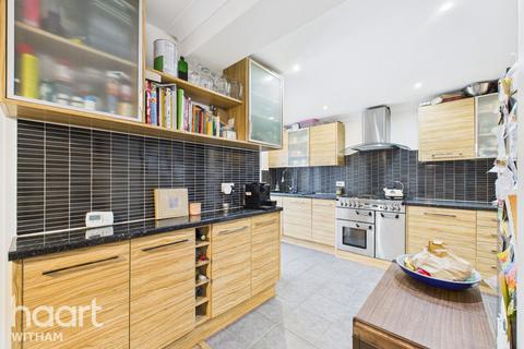 4 bedroom end of terrace house for sale, Cherry Tree Rise, Witham