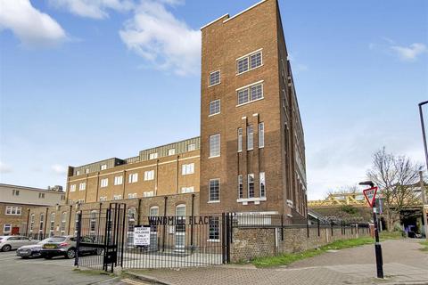 1 bedroom flat for sale, Windmill Place, Southall