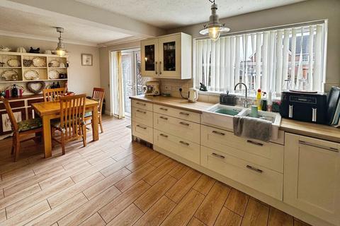 4 bedroom detached house for sale, Blaen Y Cwm, Bridgend, CF31