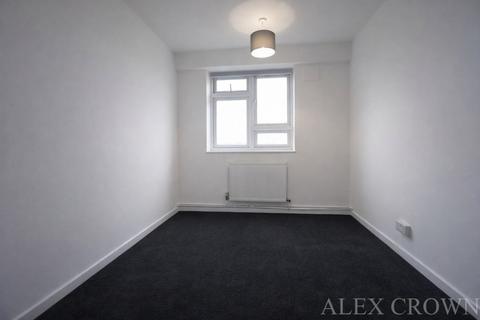 3 bedroom flat to rent, Lordship Road, Stoke Newington