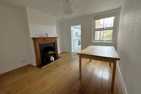 undefined, Avenue Road, Buckingham MK18